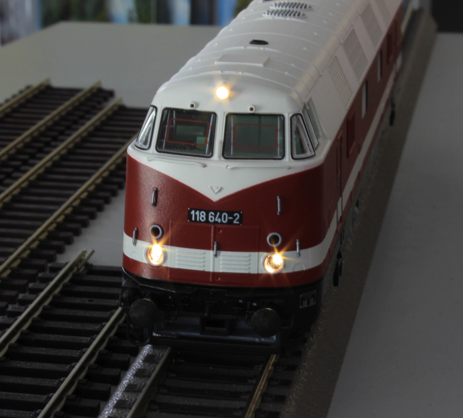 Roco 73896 H0 Diesel 118 512-3 du DR