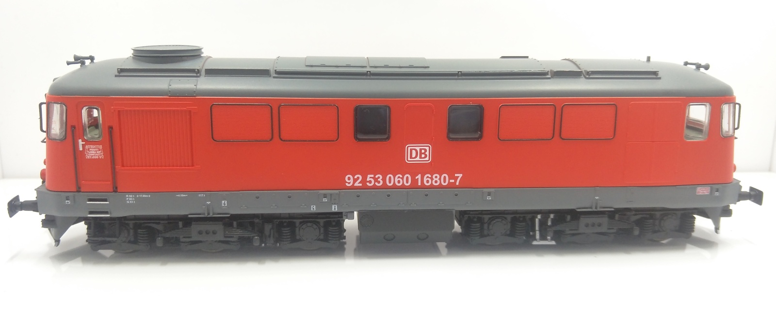 locomotiva-diesel-060-DA-DB-Schenker-Ro-albert-modell-060001-f.jpg