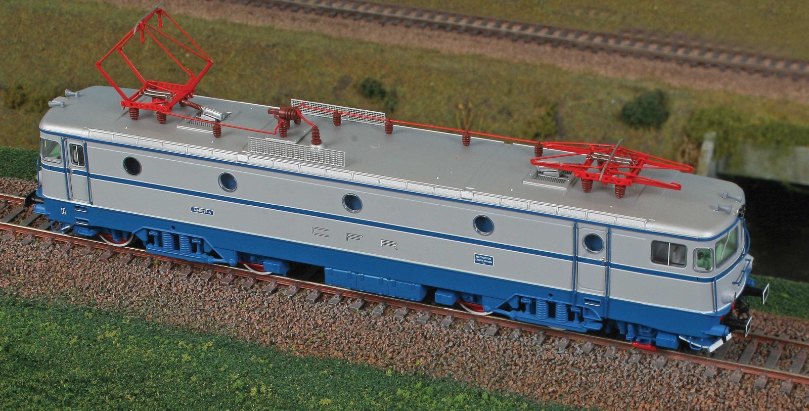 Locomotive Amintiri Feroviare 10025 - CFR Clasa 40 (060-EA) Avec DCC Et Son, Neuve