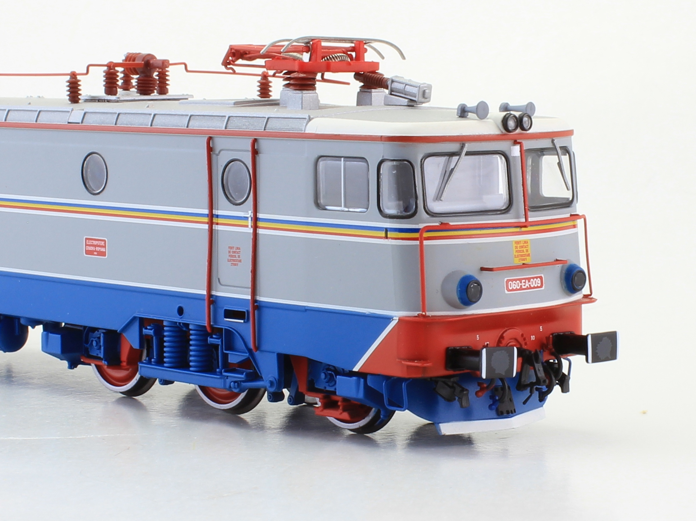 Locomotive Amintiri Feroviare 10025 - CFR Clasa 40 (060-EA) Avec DCC Et Son, Neuve